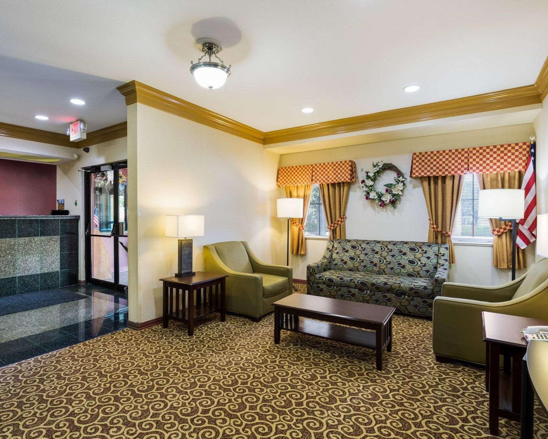 Days Inn By Wyndham Rosenberg Exterior photo