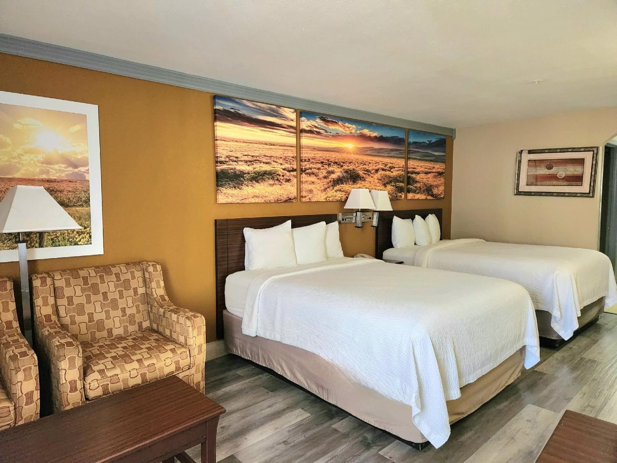 Days Inn By Wyndham Rosenberg Exterior photo